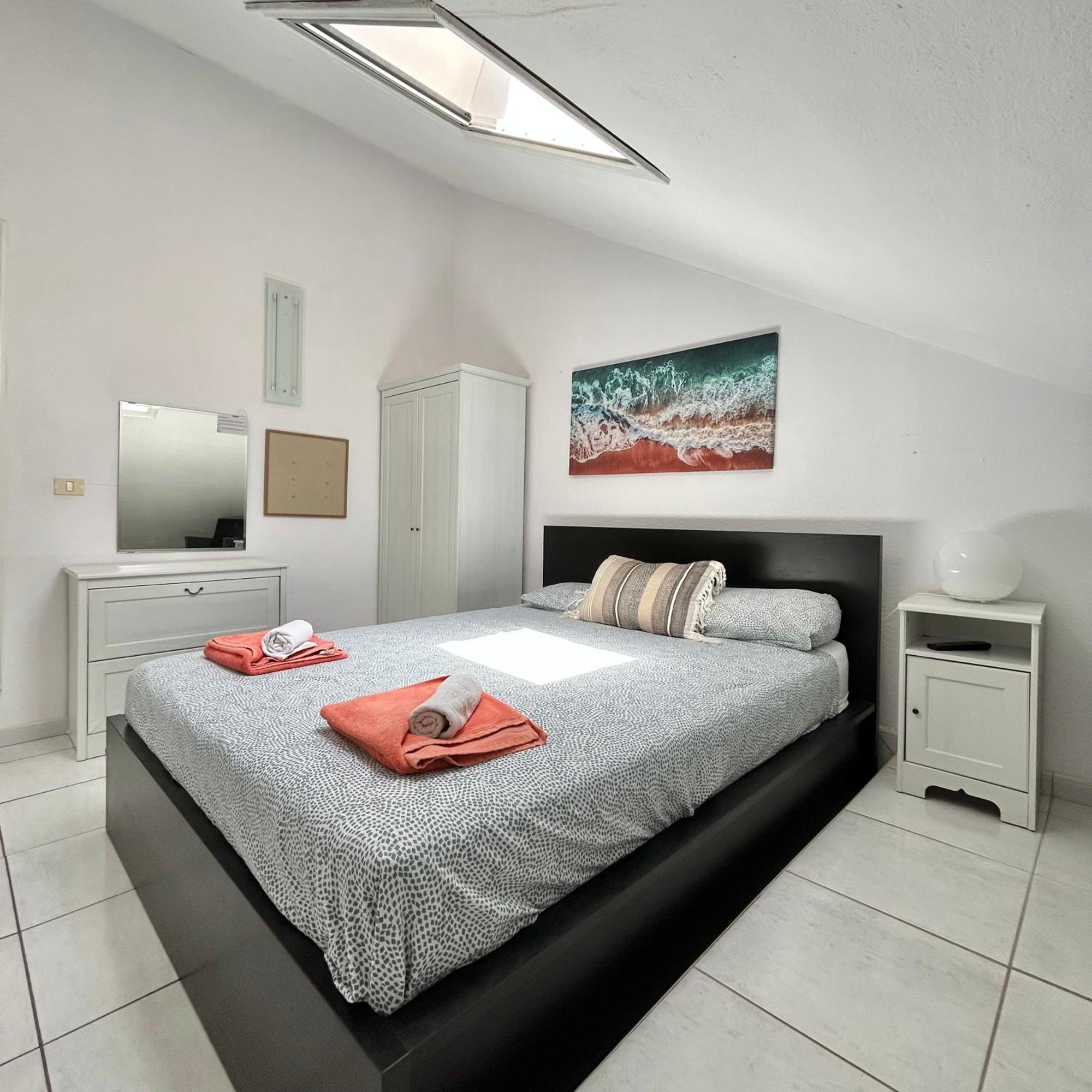 Pool View 2 Bed Duplex In Castle Harbourc204 Los Cristianos (Tenerife)